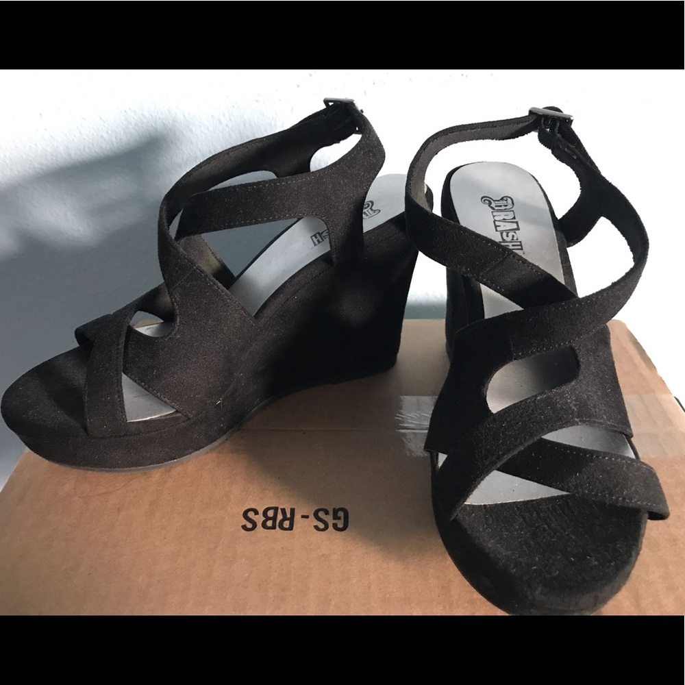 Black Velvet Wedge